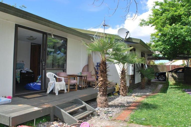 Photo of property in 1/444 Swanson Road, Ranui, Auckland, 0612