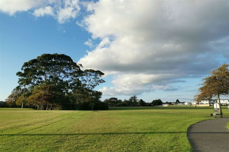 Photo of property in 1/17 Ranui Station Road, Ranui, Auckland, 0612
