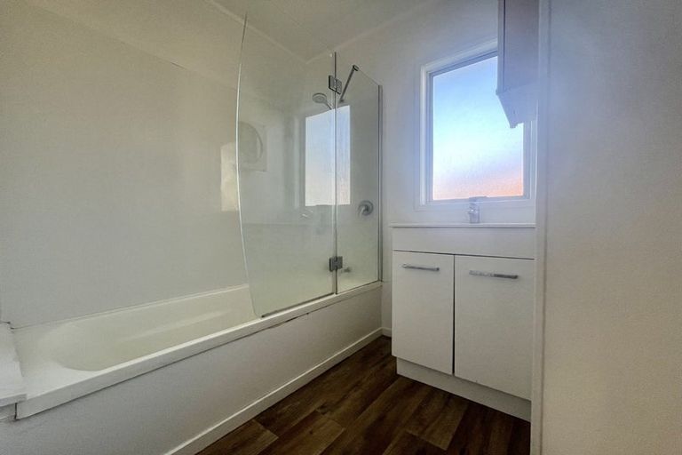 Photo of property in 57 Burundi Avenue, Clendon Park, Auckland, 2103