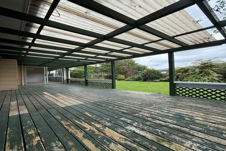 Photo of property in 2/114 Clevedon Road, Papakura, 2110