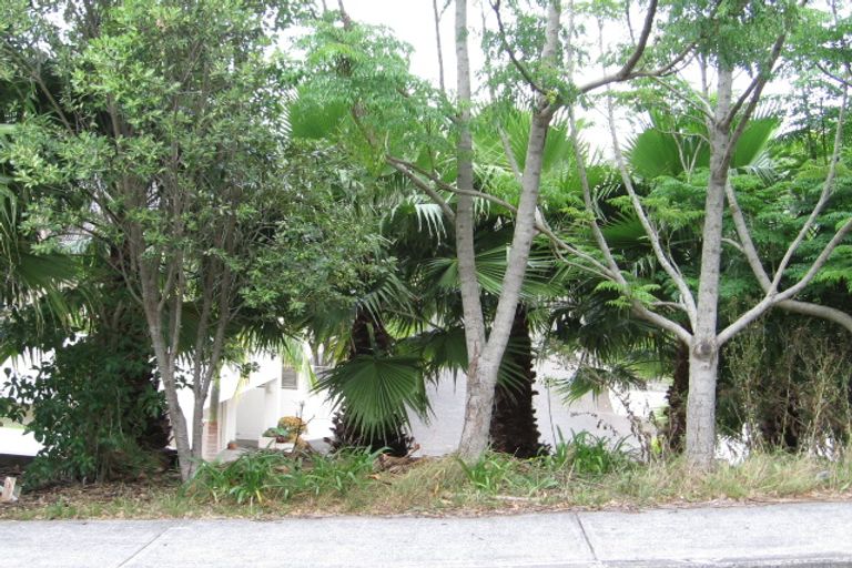 Photo of property in 6c Heathcote Road, Castor Bay, Auckland, 0620