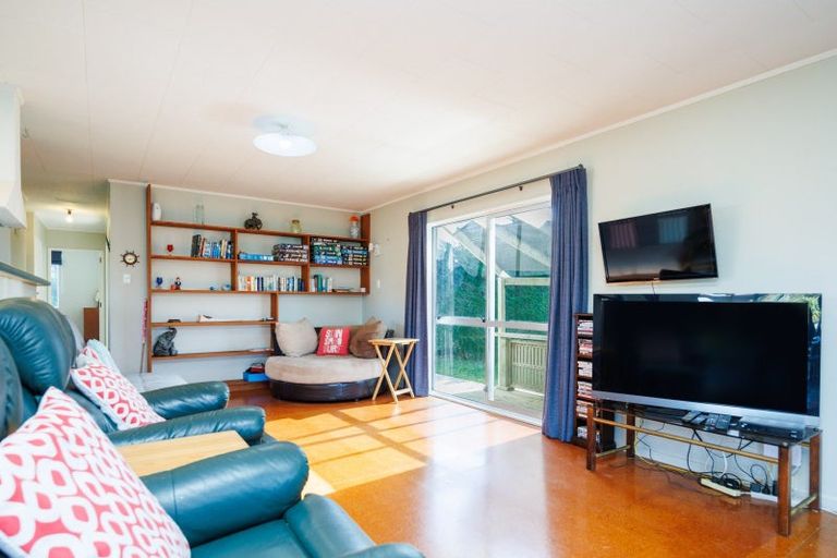 Photo of property in 24 Te Kiri Street, Himatangi Beach, Foxton, 4891
