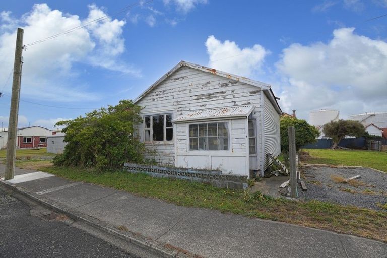 Photo of property in 12 Gore Street, Bluff, 9814