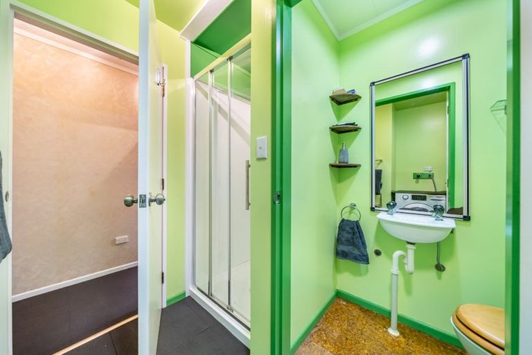 Photo of property in 32 Elmslie Road, Pinehaven, Upper Hutt, 5019