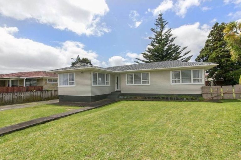 Photo of property in 13 Cape Road, Mangere, Auckland, 2022