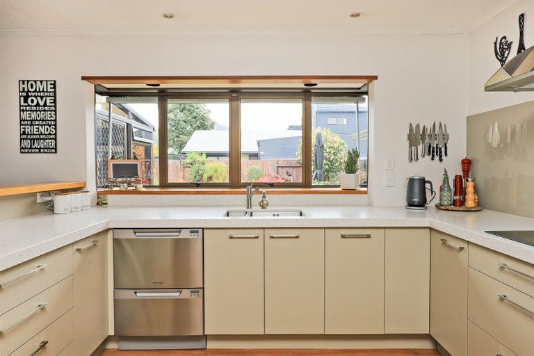 Photo of property in 38 Kent Terrace, Taradale, Napier, 4112