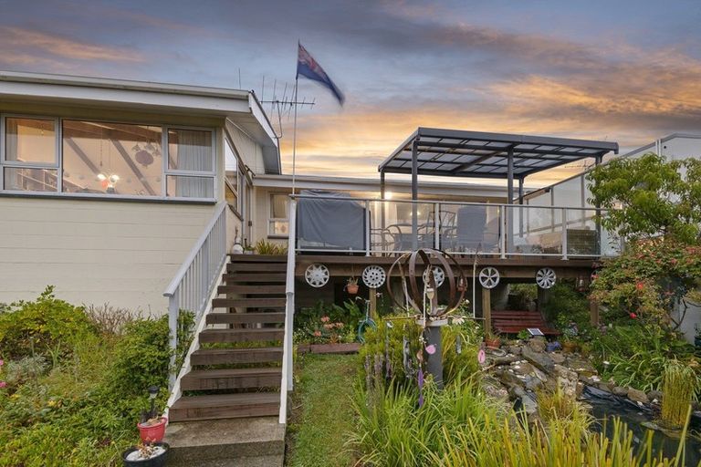 Photo of property in 223 Mount Pleasant Road, Mount Pleasant, Christchurch, 8081