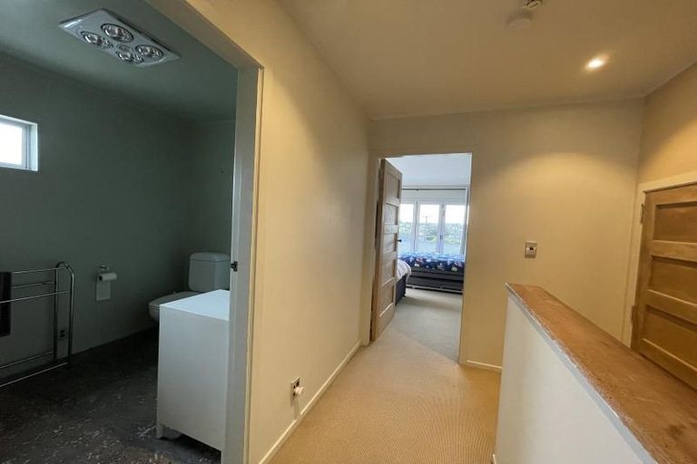 Photo of property in 60 Waiohua Road, Greenlane, Auckland, 1061