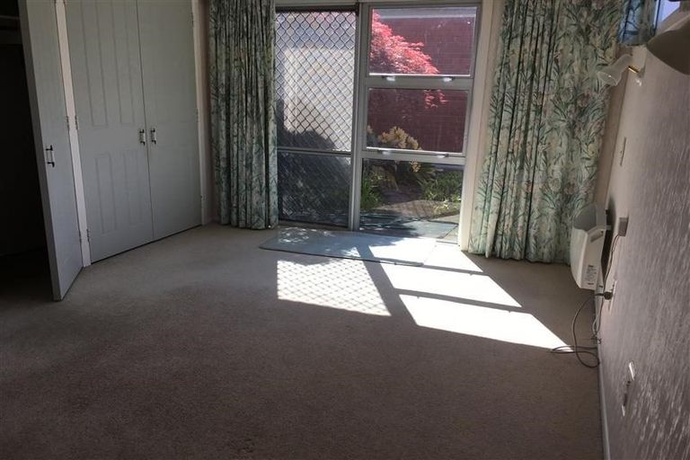 Photo of property in 10 Cumberland Street, Merrilands, New Plymouth, 4312