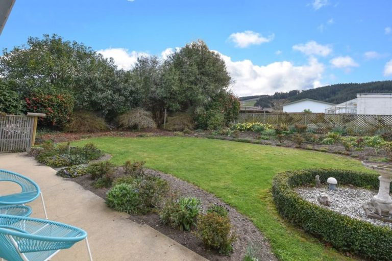 Photo of property in 32 Lynas Street, Outram, 9019