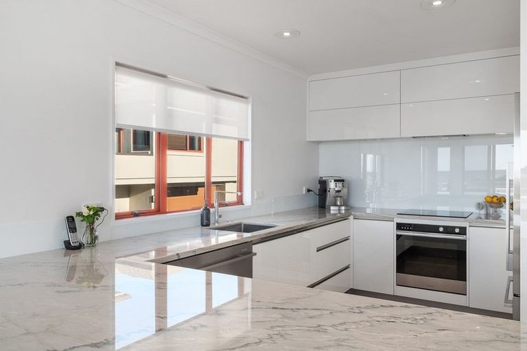 Photo of property in 126a Marine Parade, Mount Maunganui, 3116