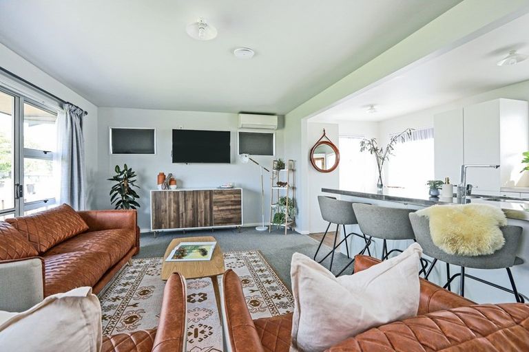 Photo of property in 51 Columbus Crescent, Flaxmere, Hastings, 4120