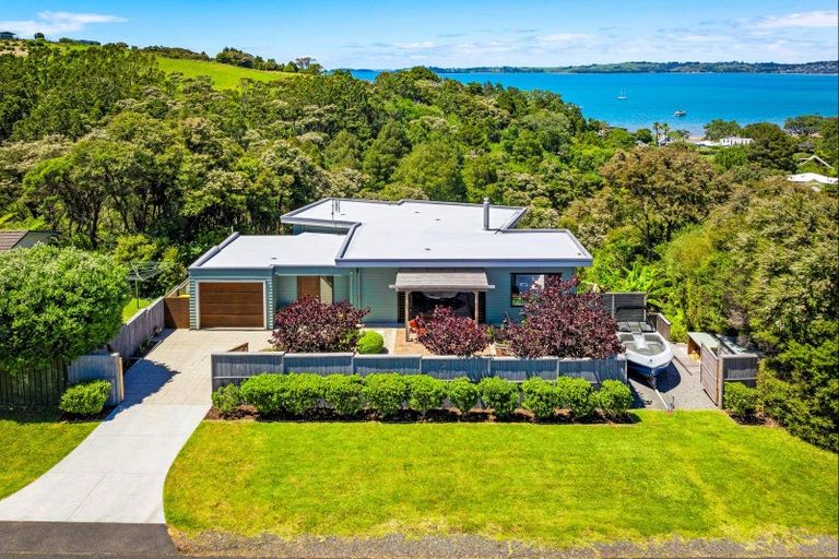 Photo of property in 34 Whitmore Road, Tawharanui Peninsula, Matakana, 0986