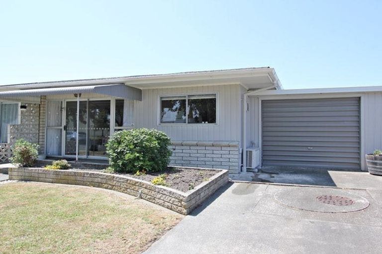 Photo of property in 2/2 Mckeefry Avenue, Greenmeadows, Napier, 4112