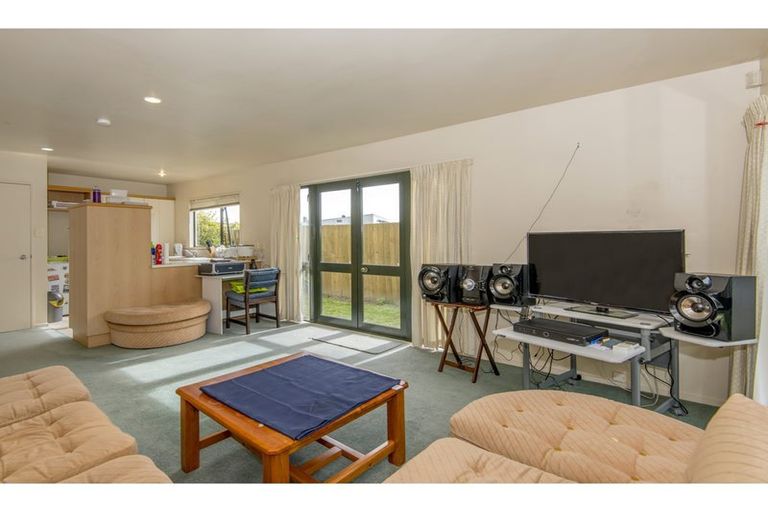 Photo of property in 4/2 Leamington Street, Addington, Christchurch, 8024