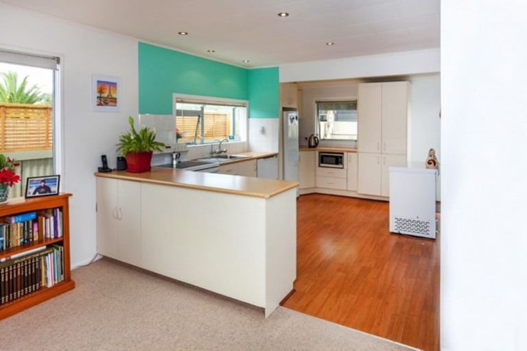 Photo of property in 103 Martyn Road, Whangamata, 3620