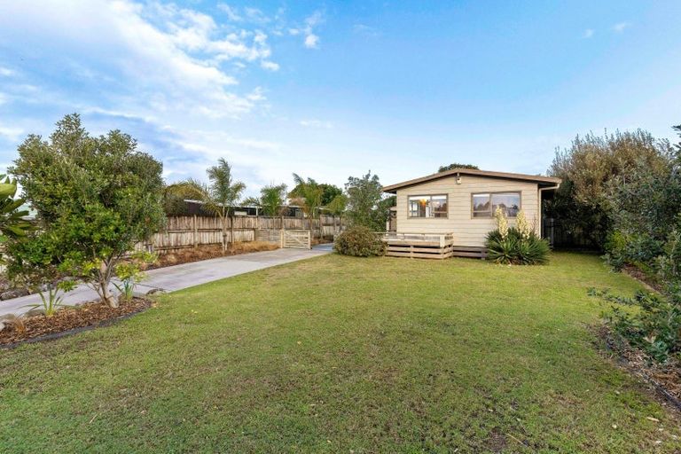 Photo of property in 316 Linton Crescent, Whangamata, 3620