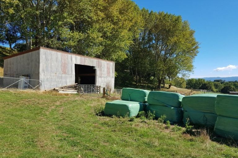 Photo of property in 227 Tipapakuku Road, Dannevirke, 4930