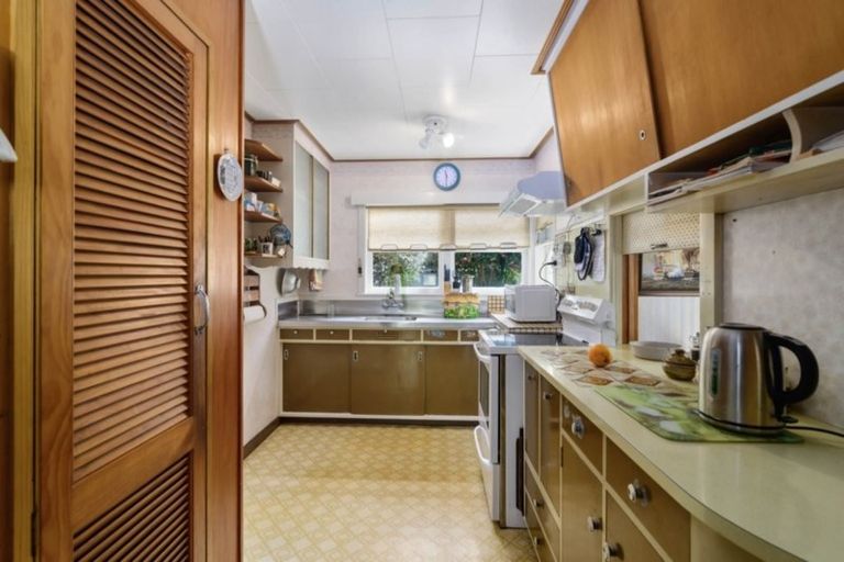 Photo of property in 27 Robertson Street, Glenholme, Rotorua, 3010