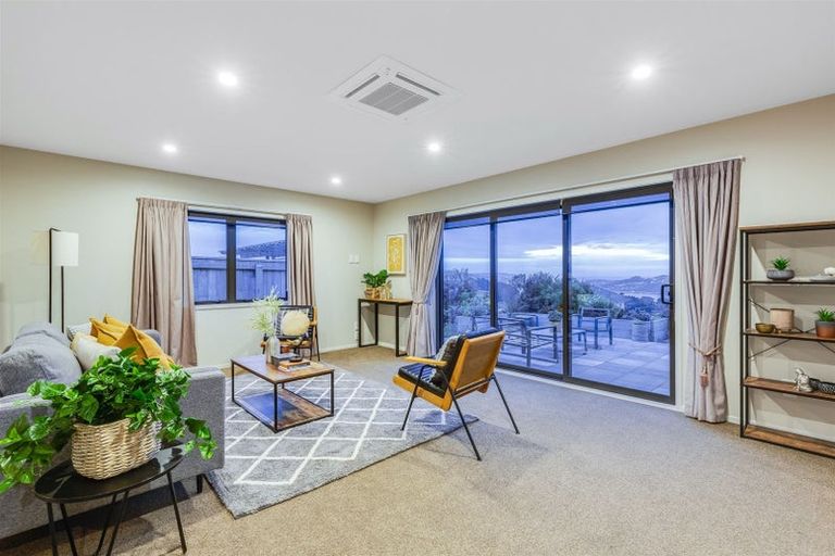 Photo of property in 9 Glenorchy Way, Aotea, Porirua, 5024