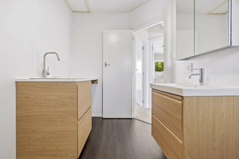 Photo of property in 2/56 Hume Street, Sydenham, Christchurch, 8023