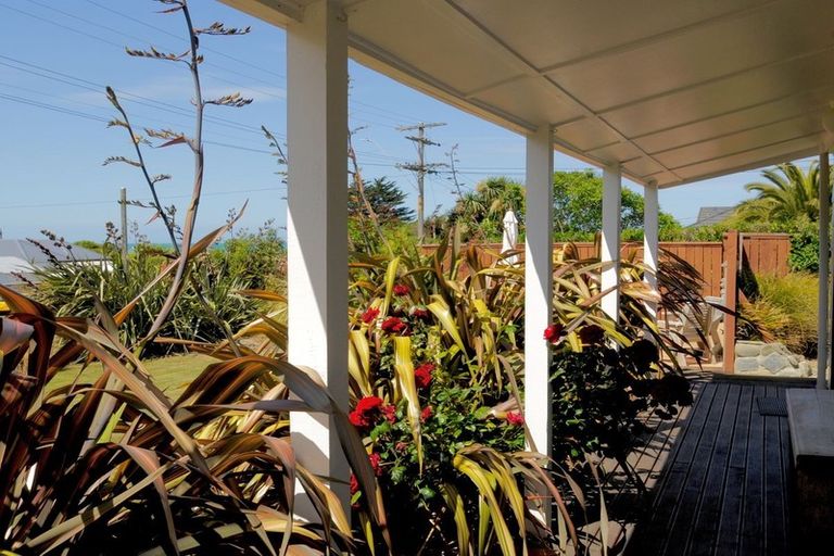 Photo of property in 6 Chambers Street, Kakanui, Oamaru, 9495