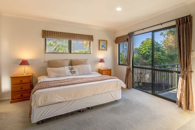 Photo of property in 32 Ian Sage Avenue, Torbay, Auckland, 0630