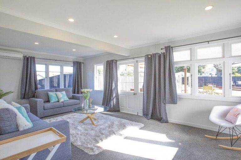 Photo of property in 17 Bluegum Road, Paraparaumu Beach, Paraparaumu, 5032