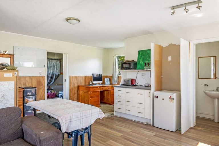 Photo of property in 37 Banks Street, Tolaga Bay, 4077