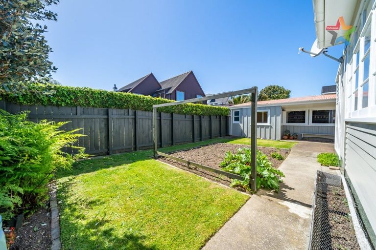 Photo of property in 14a Wai-iti Crescent, Woburn, Lower Hutt, 5010