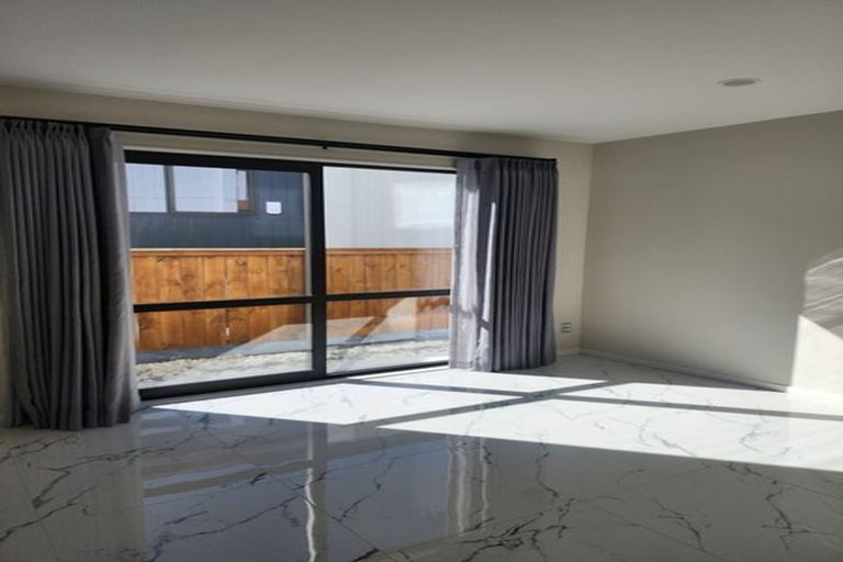 Photo of property in 46c Hart Road, Hauraki, Auckland, 0622