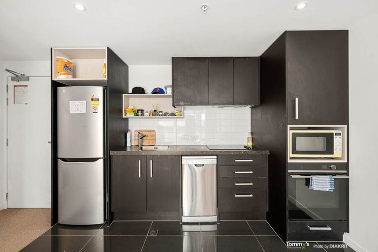 Photo of property in Nouvo Apartments, 1d/21 Rugby Street, Mount Cook, Wellington, 6021