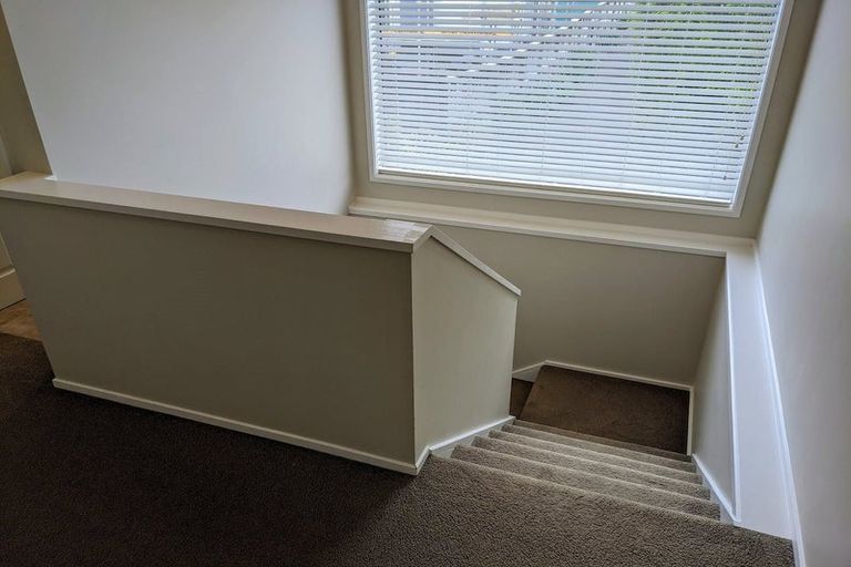 Photo of property in 90 Exmouth Road, Northcote, Auckland, 0627