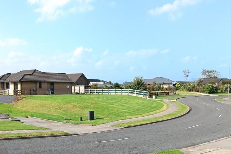 Photo of property in 16 Breton Drive, Waipu, 0510