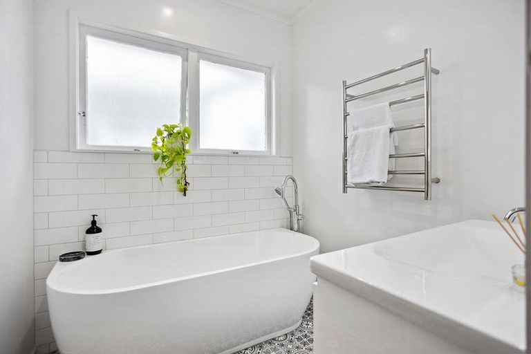 Photo of property in 129 Parawai Road, Thames, 3500