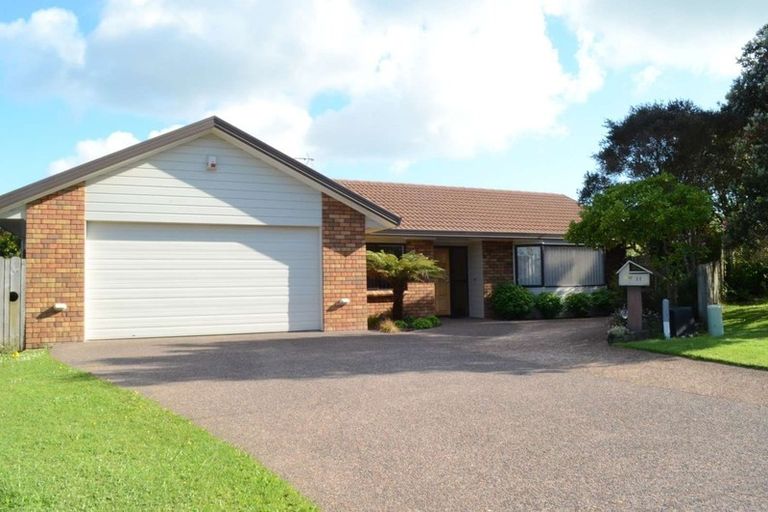 Photo of property in 11 Chiania Place, Somerville, Auckland, 2014