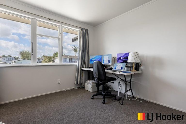 Photo of property in 12 Crampton Place, Manurewa, Auckland, 2102