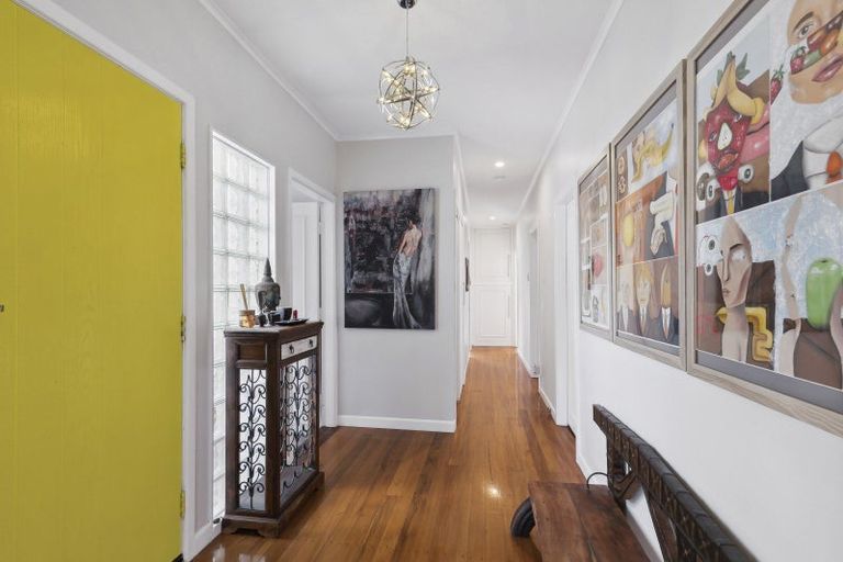 Photo of property in 21 Mclellan Street, Tawa, Wellington, 5028