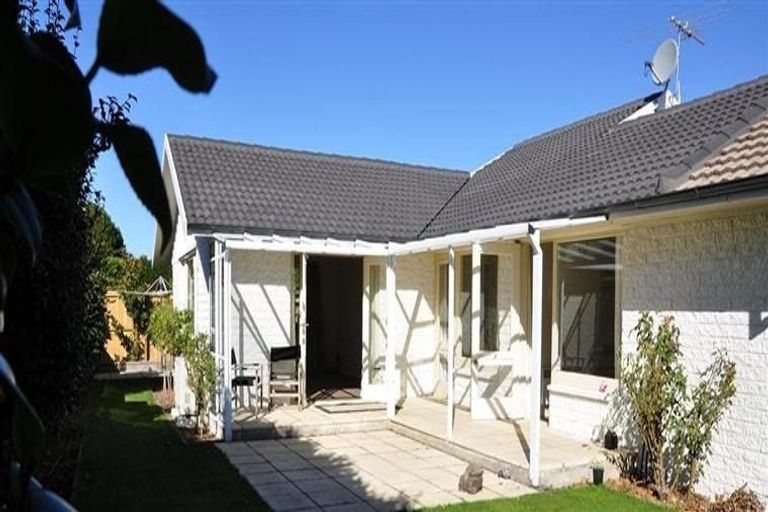 Photo of property in 1/14a Penhelig Place, Burnside, Christchurch, 8053