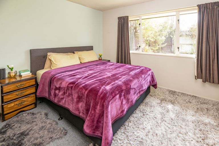 Photo of property in 142c Wainoni Road, Avondale, Christchurch, 8061