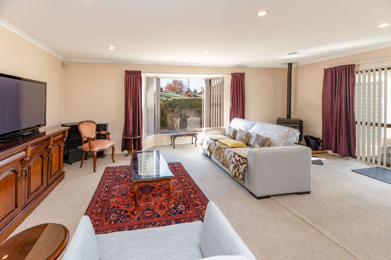 Photo of property in 24 Midhurst Street, Bishopdale, Christchurch, 8053