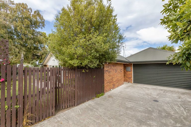 Photo of property in 142c Wainoni Road, Avondale, Christchurch, 8061