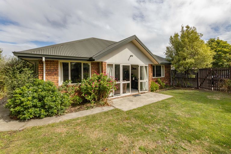 Photo of property in 142c Wainoni Road, Avondale, Christchurch, 8061