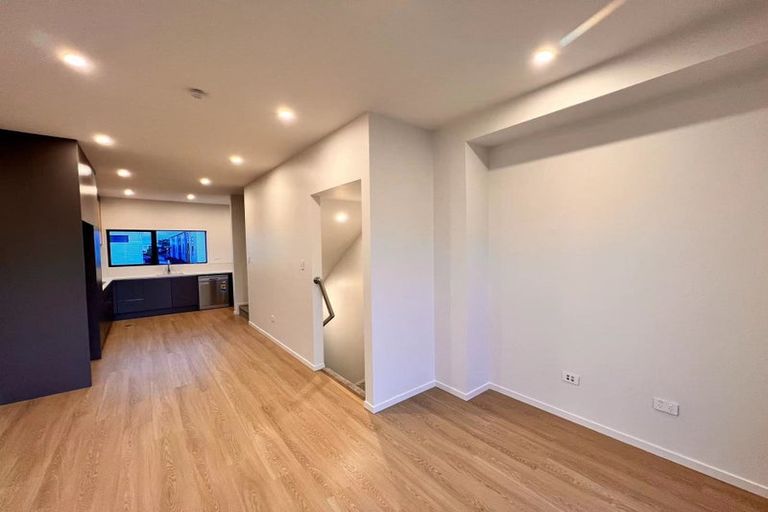 Photo of property in 6/1 Cape Road, Mangere, Auckland, 2022