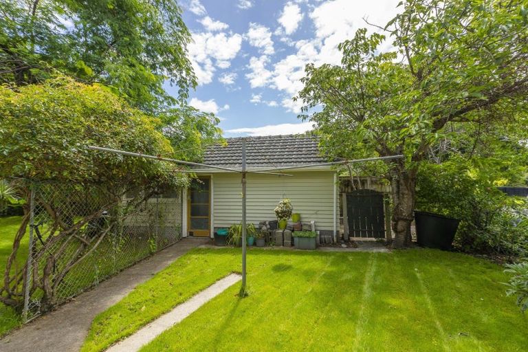 Photo of property in 31 Holyoake Crescent, Avalon, Lower Hutt, 5011