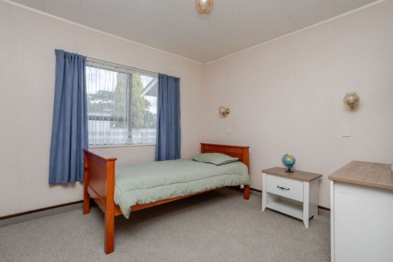 Photo of property in 44 Allardice Street, Dannevirke, 4930