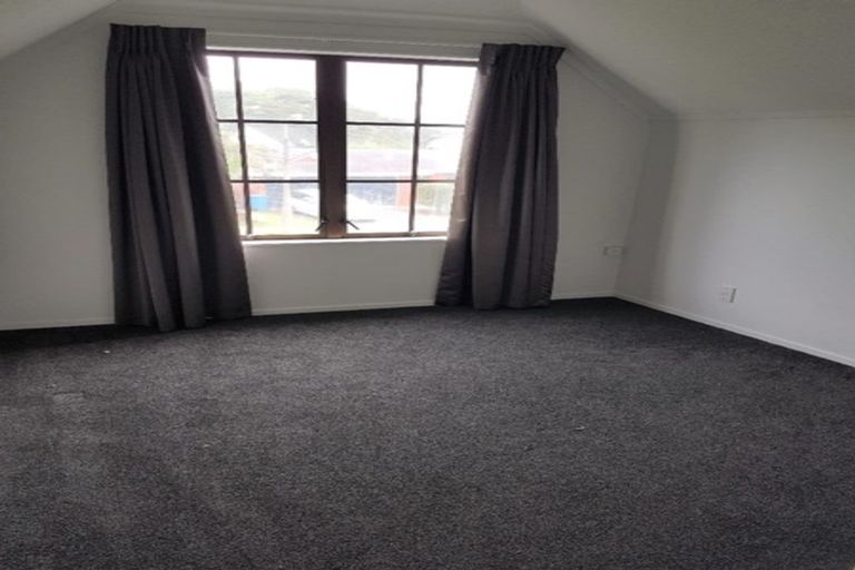 Photo of property in 32 Shackle Lane, Whitby, Porirua, 5024