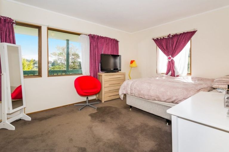 Photo of property in 2/2 Danbury Drive, Torbay, Auckland, 0630
