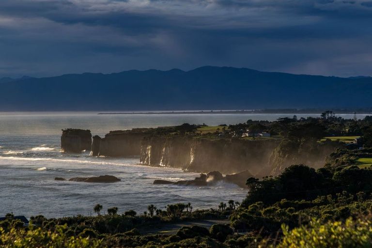 Photo of property in 33 Limestone Road, Cape Foulwind, 7892