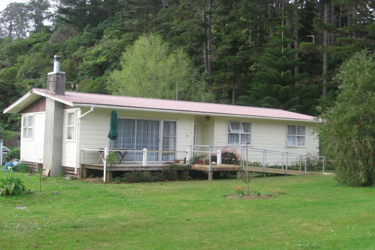 Photo of property in 405 Edward Street, Coromandel, 3506